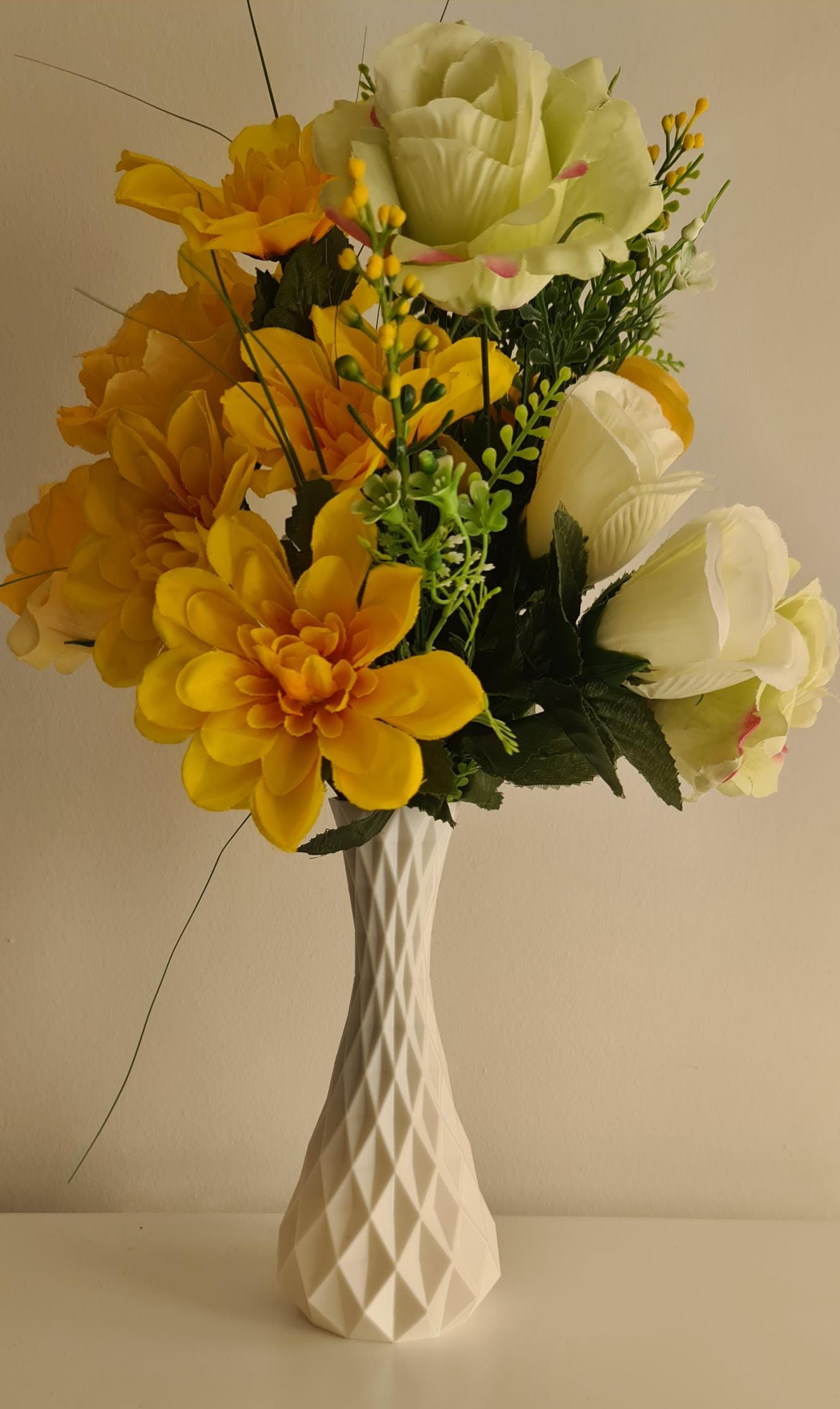 Geometric Origami Vase, 3D Printed Abstract Flower Pot, Minimalist Home Decor Centerpiece