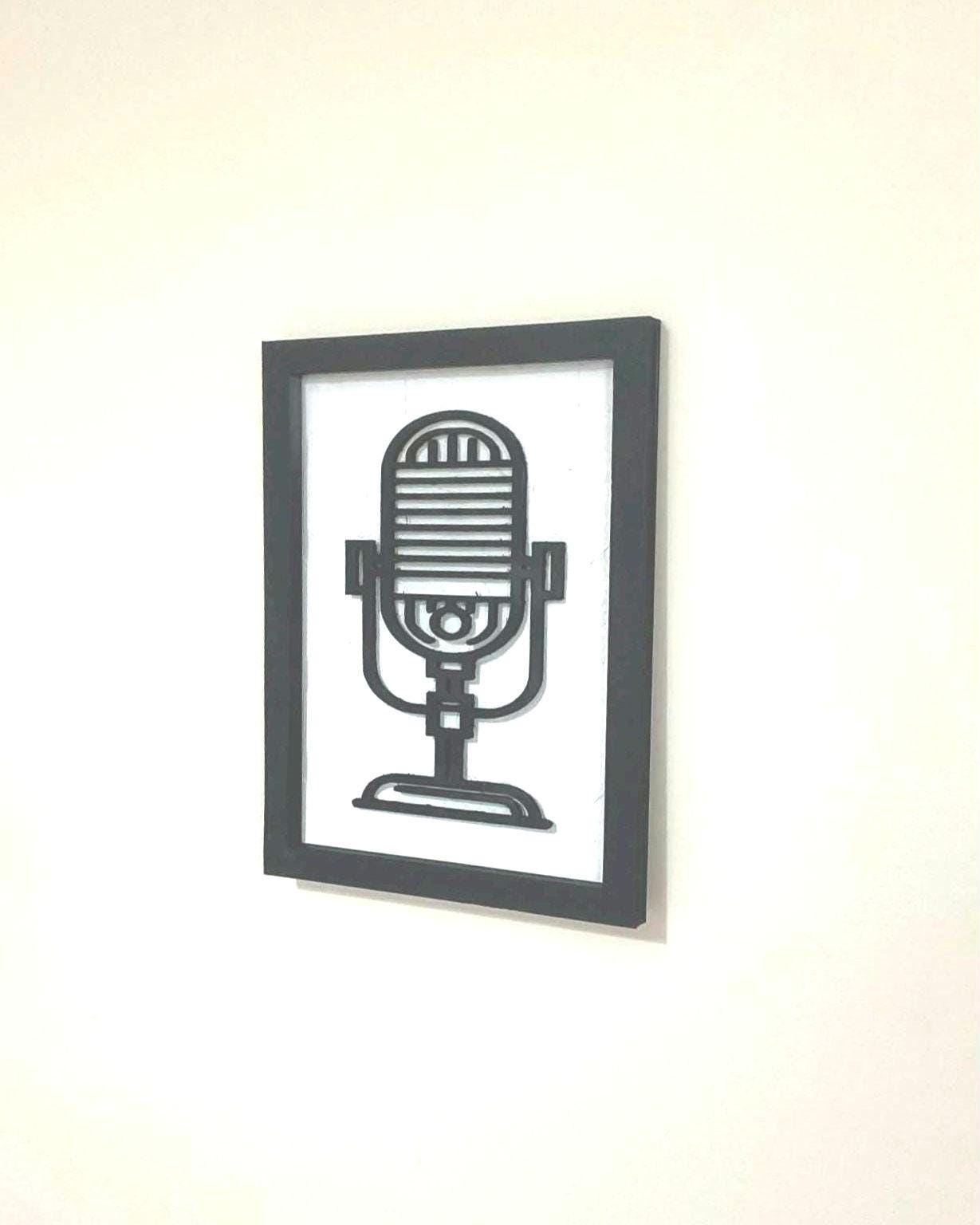 3D Printed Microphone Wall Art, Retro Studio Decor, Minimalist Black White (21cm x 16cm)